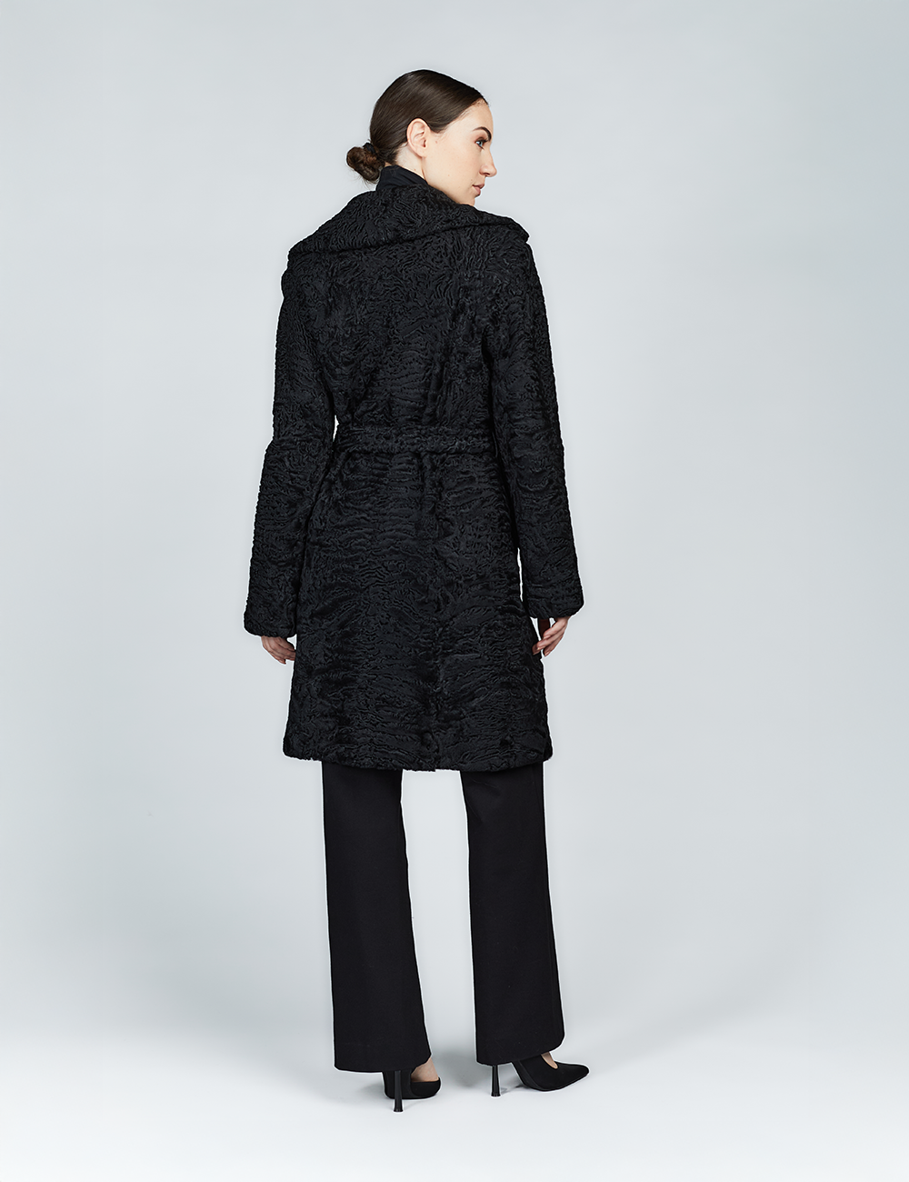 Long Persian coat with black belt, 100cm.