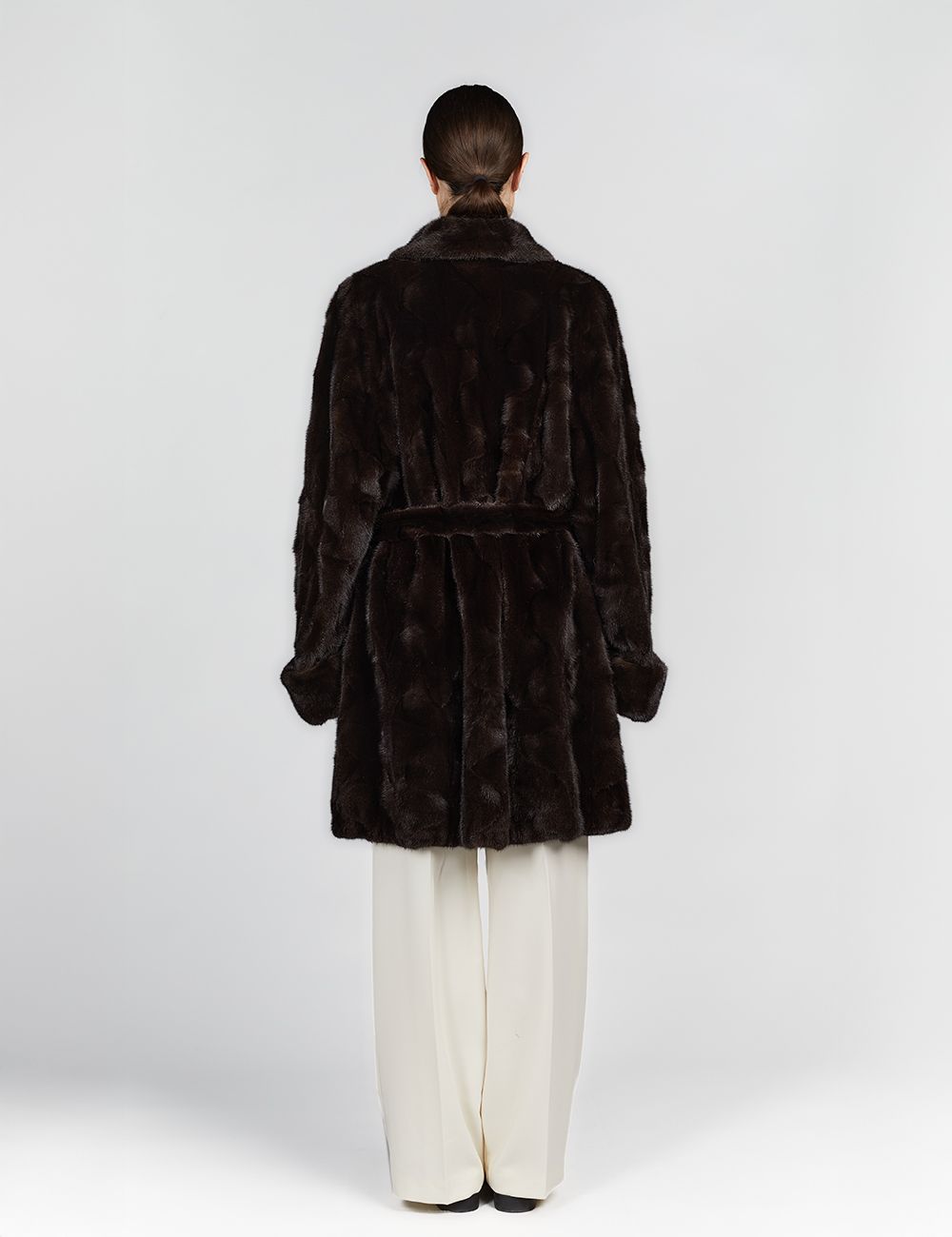 Cappotto al ginocchio in visone con colletto nero 95cm