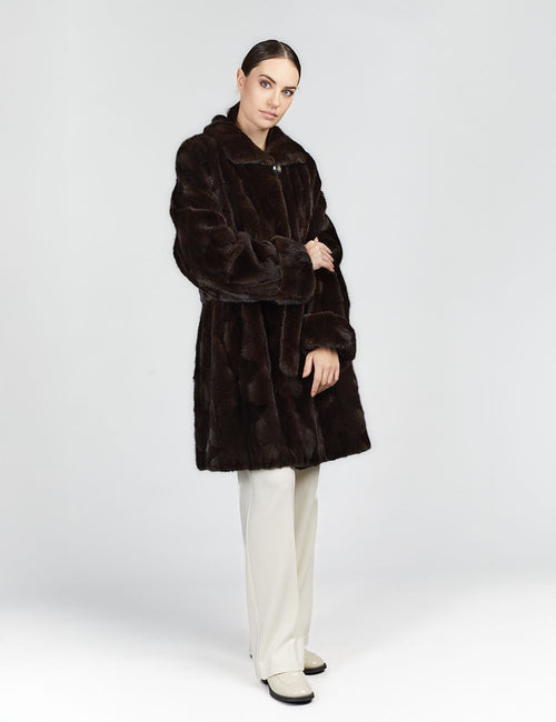 Cappotto al ginocchio in visone con colletto nero 95cm