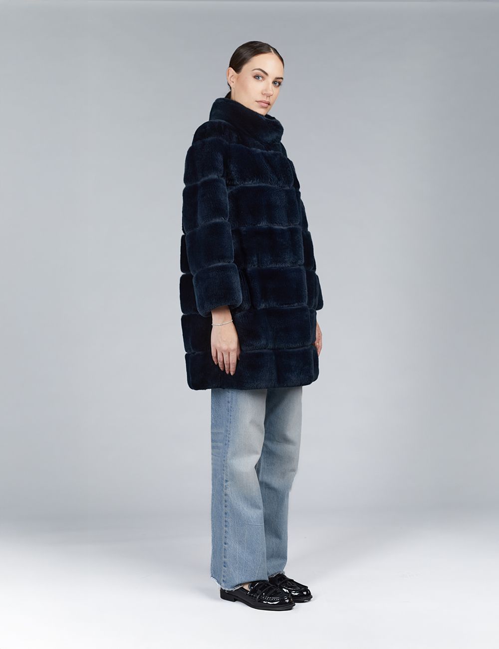 Rex coat with high collar in midnight blue, 85cm.