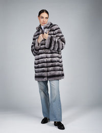 Cappotto in rex con collo alto bianco e nero 85cm