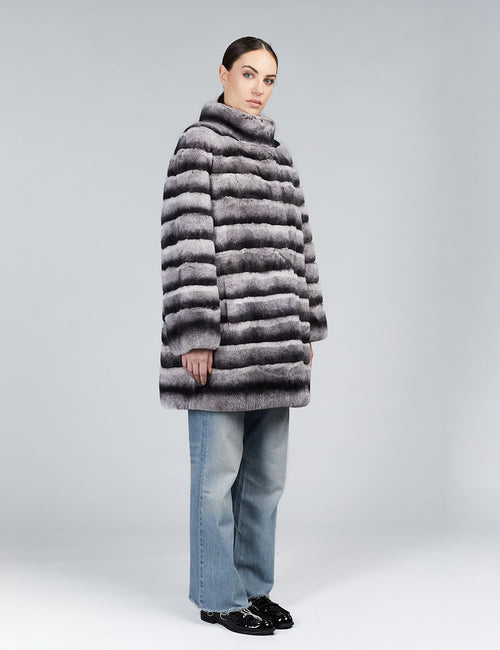 Cappotto in rex con collo alto bianco e nero 85cm