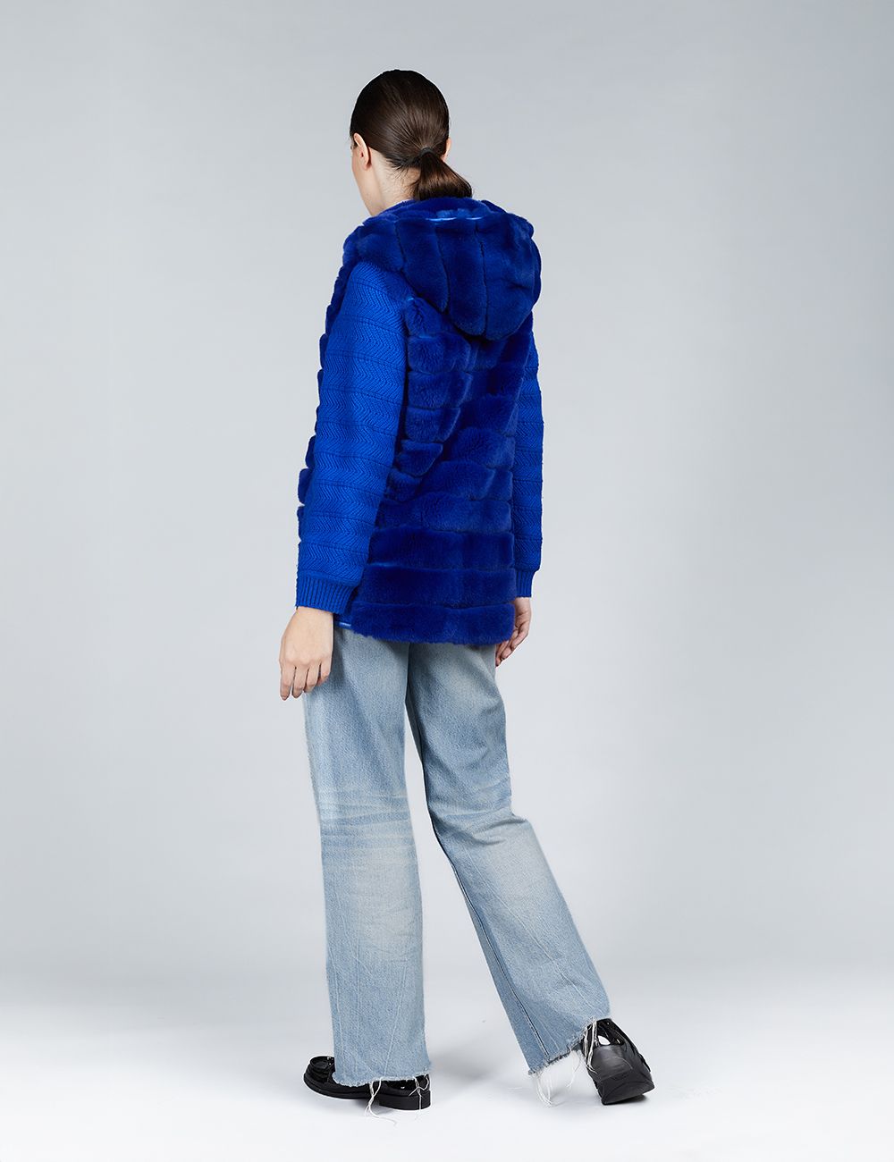 Rex jacket and reversible sweatshirt with electric blue hood, 70cm.
