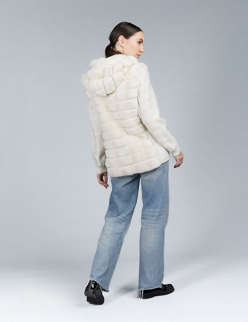 Veste en rex et maillot réversible avec capuche blanche de 70cm.
