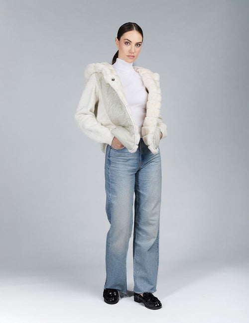 Veste en rex et maillot réversible avec capuche blanche de 70cm.