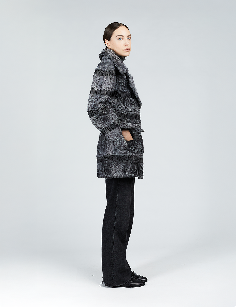 Cappotto corto in persiano con collo ampio grigio 75cm