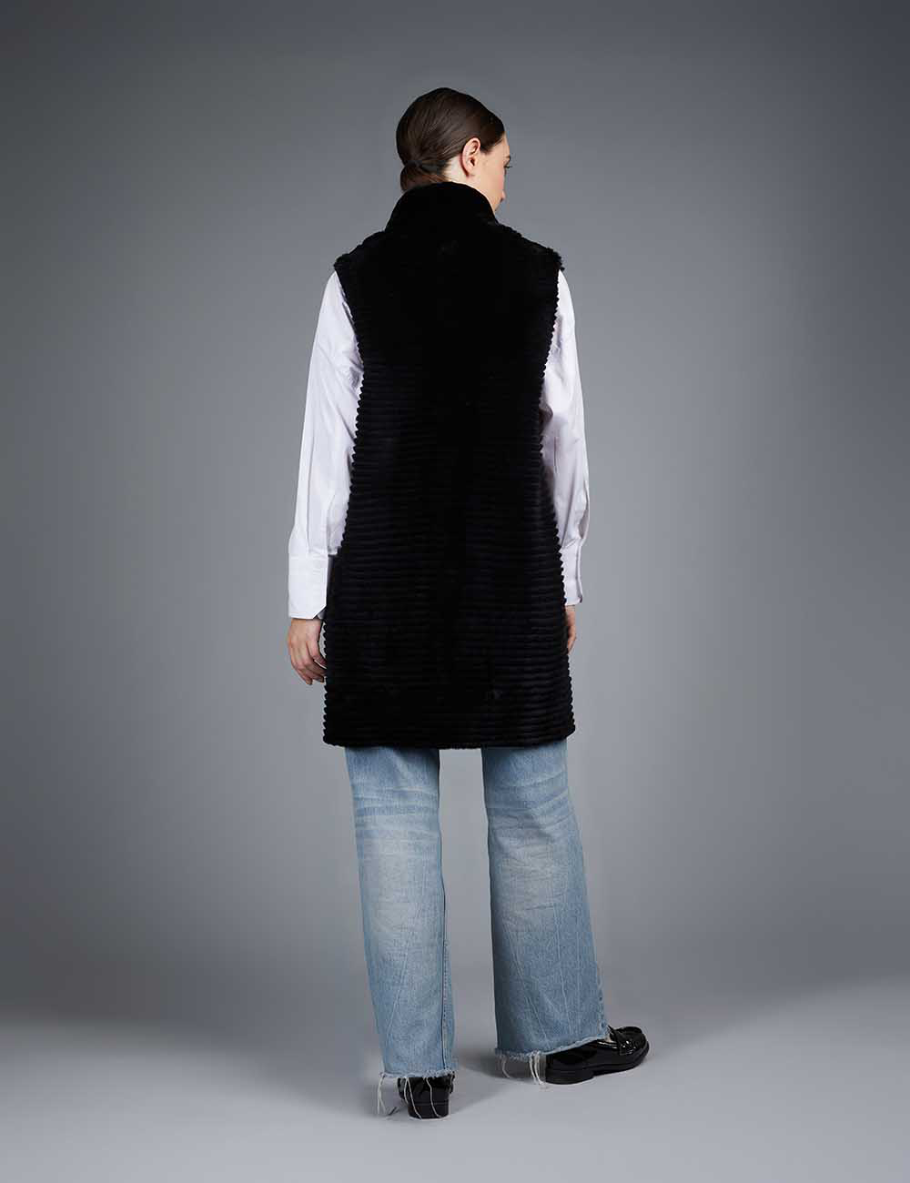 Gilet lungo in rex reversibile con chiusura a bottoni, nero, 90 cm