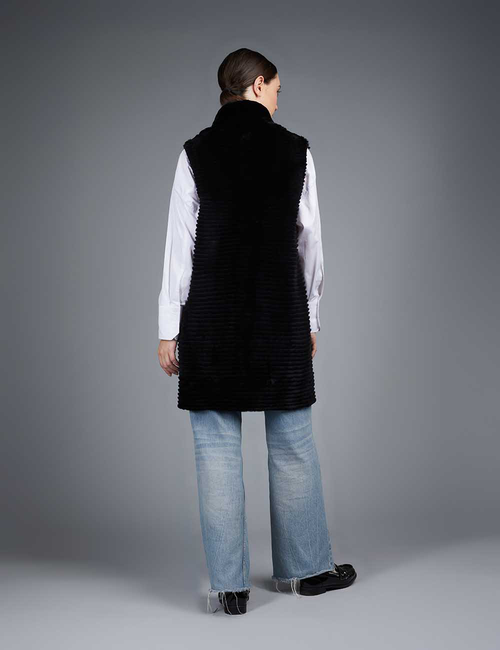 Gilet lungo in rex reversibile con chiusura a bottoni, nero, 90 cm