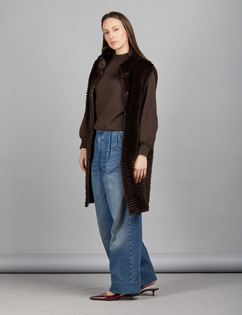 Gilet lungo in rex reversibile con chiusura a bottoni, marrone, 90 cm