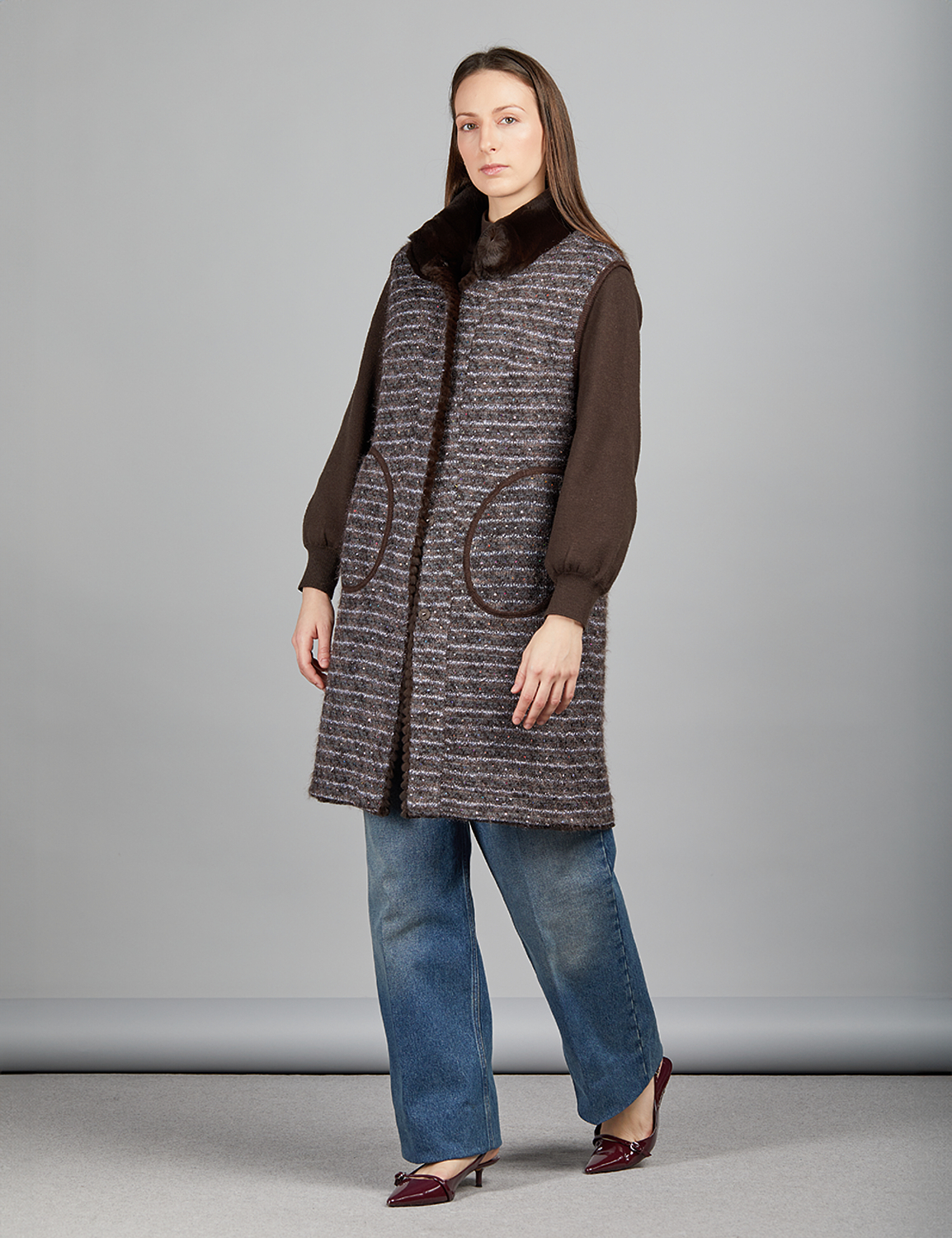 Gilet lungo in rex reversibile con chiusura a bottoni, marrone, 90 cm