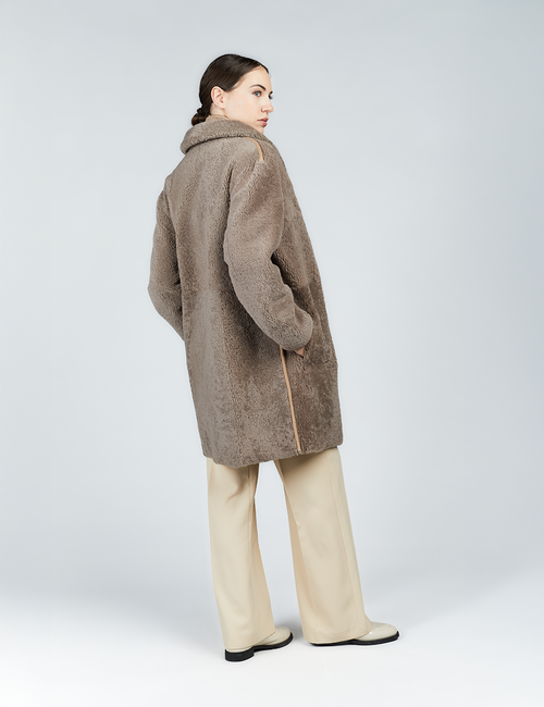 Manteau en peau de mouton réversible avec poches plaquées cognac 90 cm