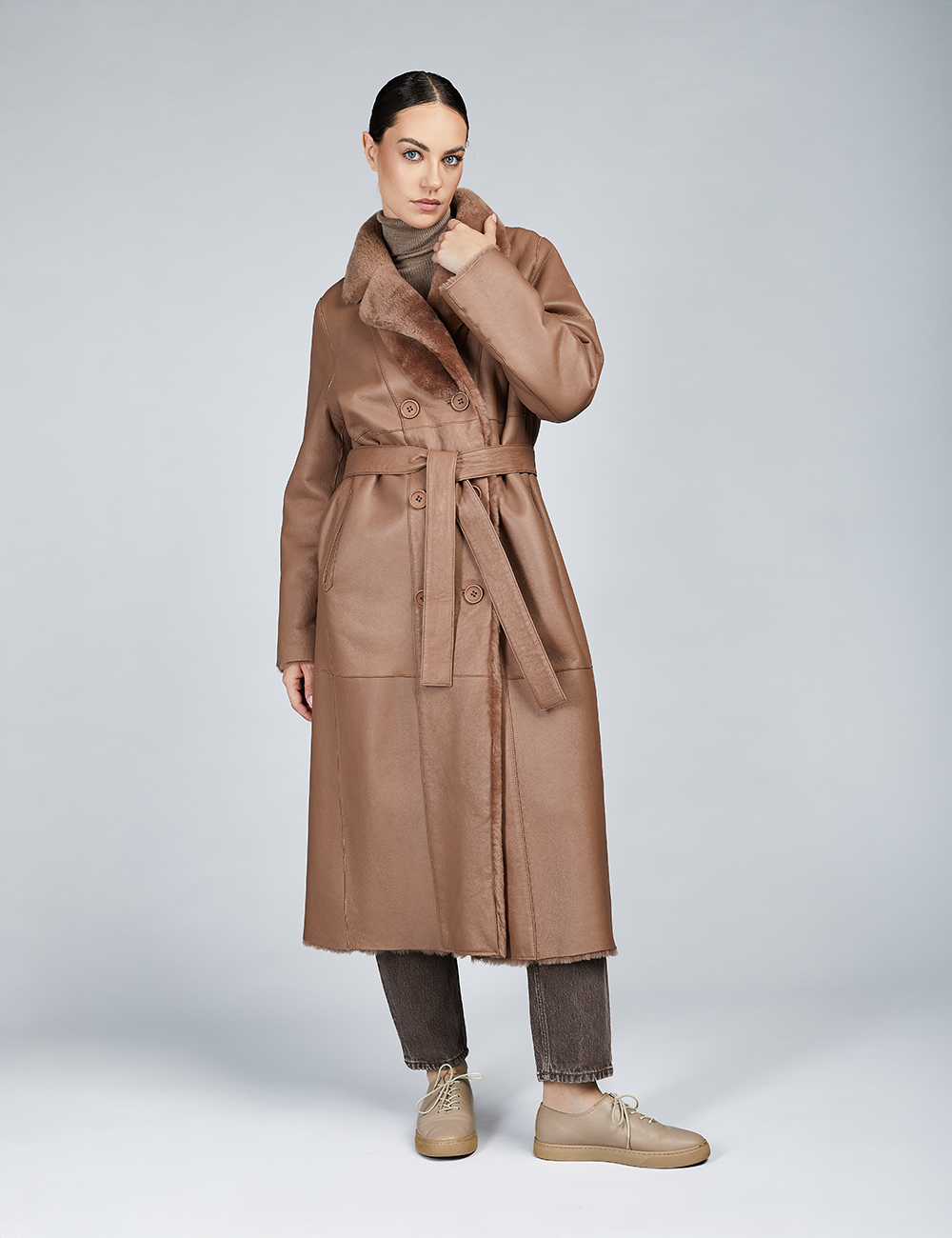 Cappotto lungo in montone reversibile marrone 120cm