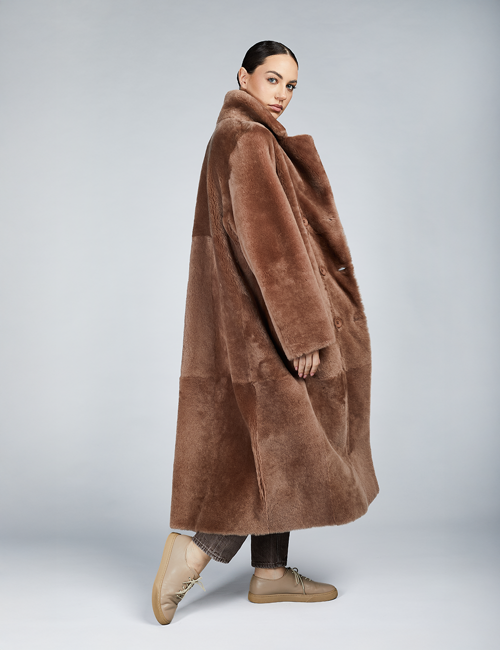 Manteau long en peau de mouton réversible marron de 120cm