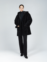 Cappotto in montone con zip e cappuccio reversibile nero 80cm
