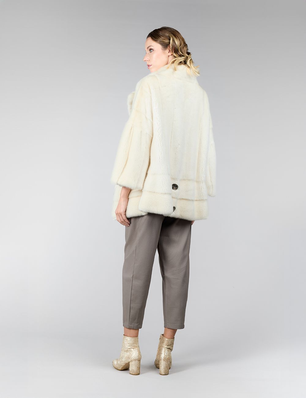 Cappotto in visone, collo alto, bianco, 70 cm