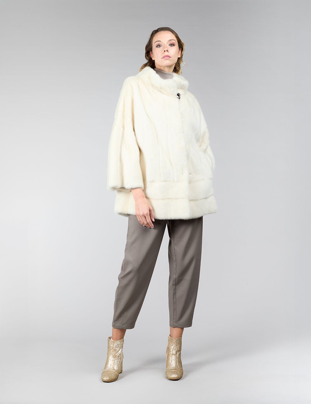 Cappotto in visone, collo alto, bianco, 70 cm