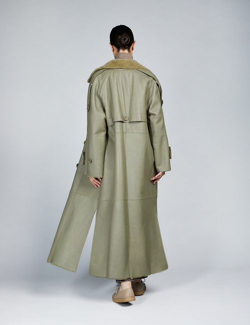 Manteau long en peau de mouton avec ceinture verte 130cm