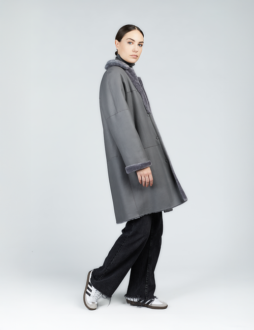 Cappotto di montone reversibile antracite 90 cm