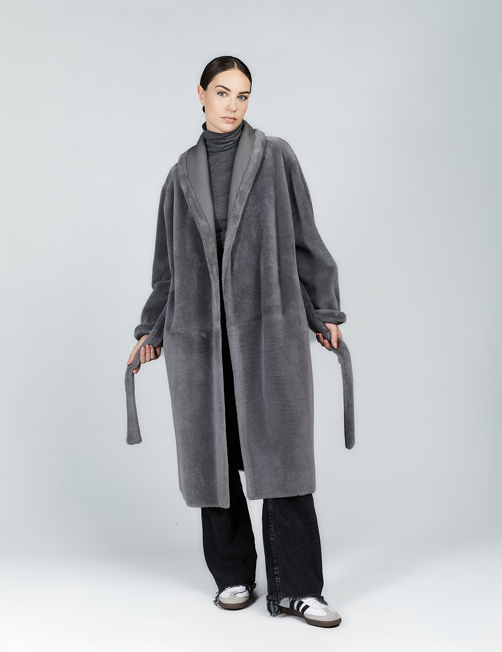 Cappotto in montone con cintura reversibile grigio 110cm