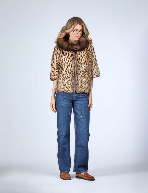Giacca corta in gatto leopard con collo in zibellino