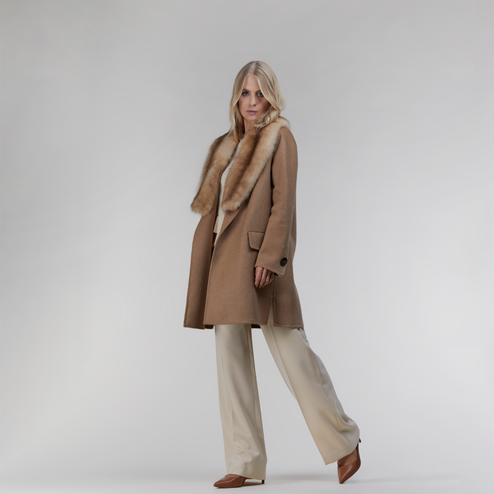 Cappotto corto in cashmere con collo di zibellino cammello 90cm