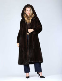 Cappotto di visone con cappuccio