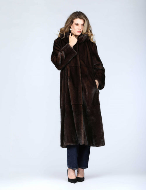 Cappotto di visone con cappuccio