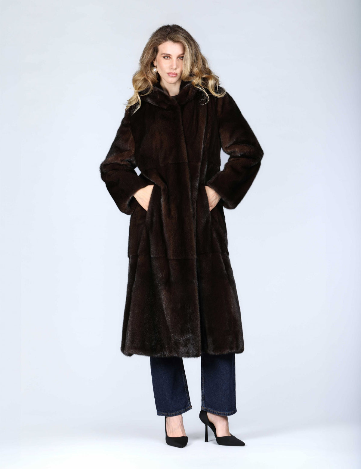 Cappotto di visone con cappuccio