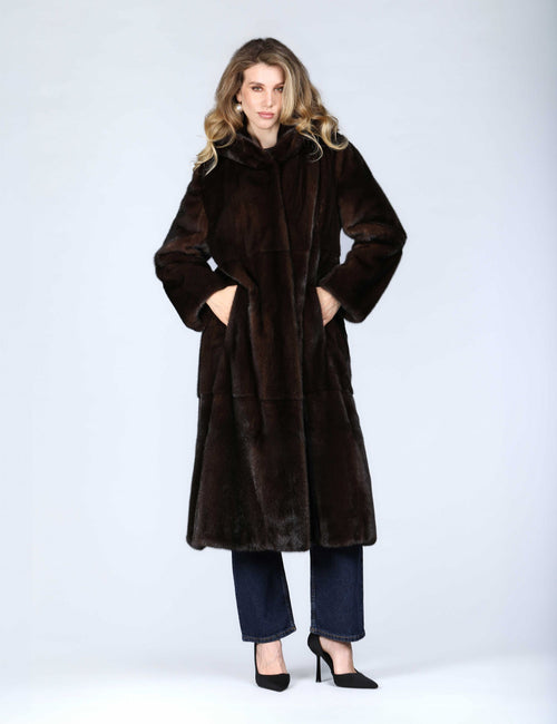 Cappotto di visone con cappuccio
