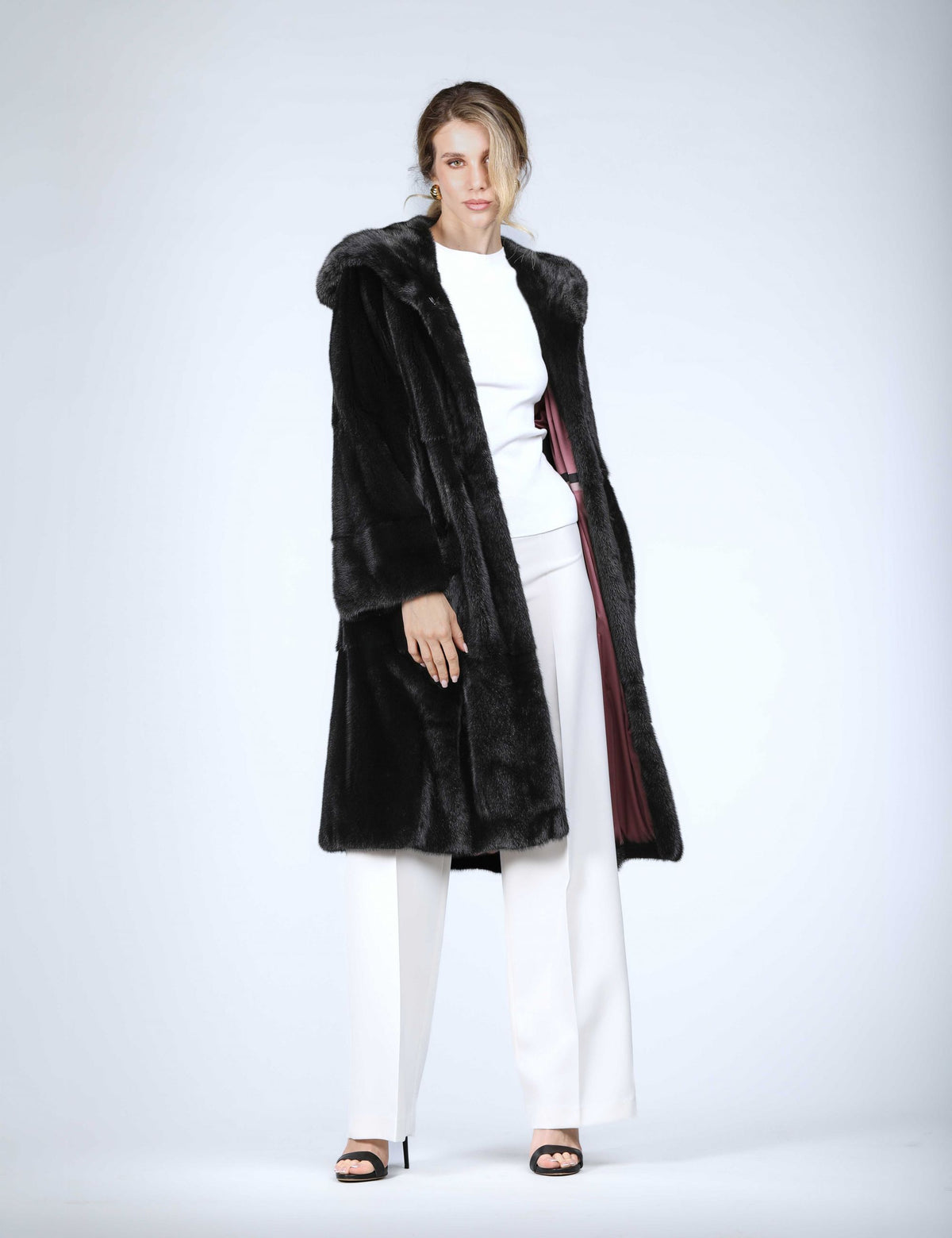 Cappotto di visone con cappuccio