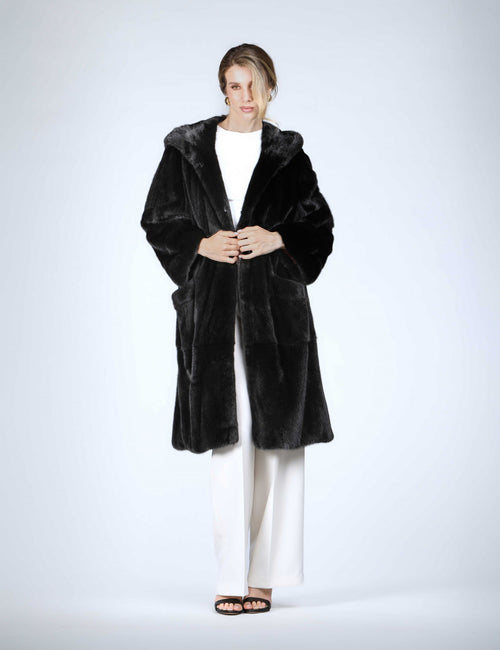 Cappotto di visone con cappuccio