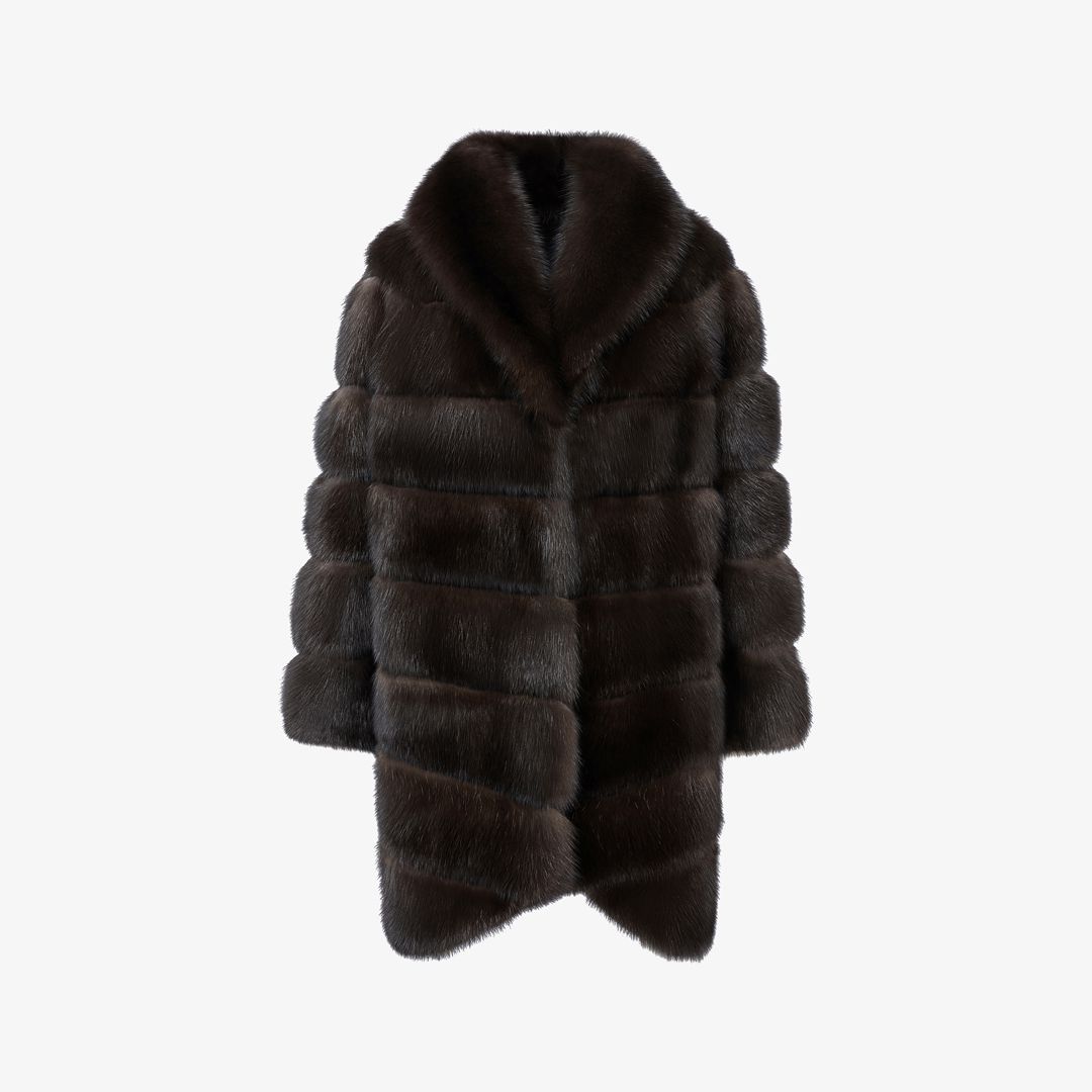 Knee-length sable coat with dark brown English collar, 95 cm.