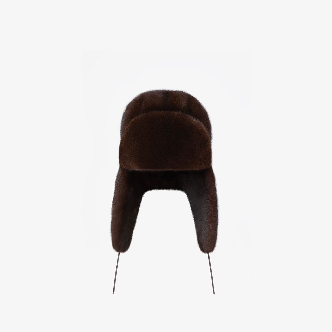 Cappello in visone con para orecchie marrone