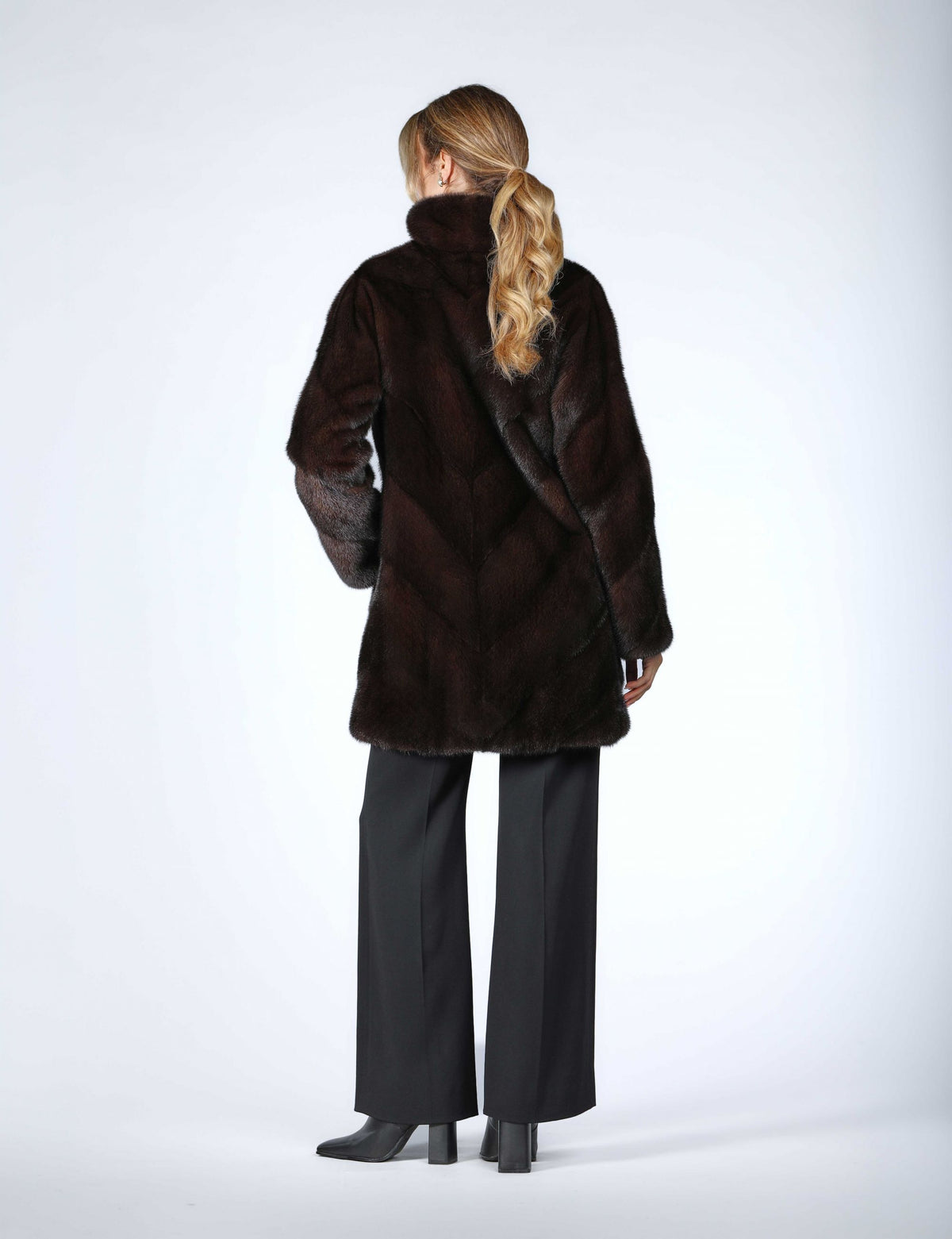 Veste en vison avec col haut en mélèze de 85 cm