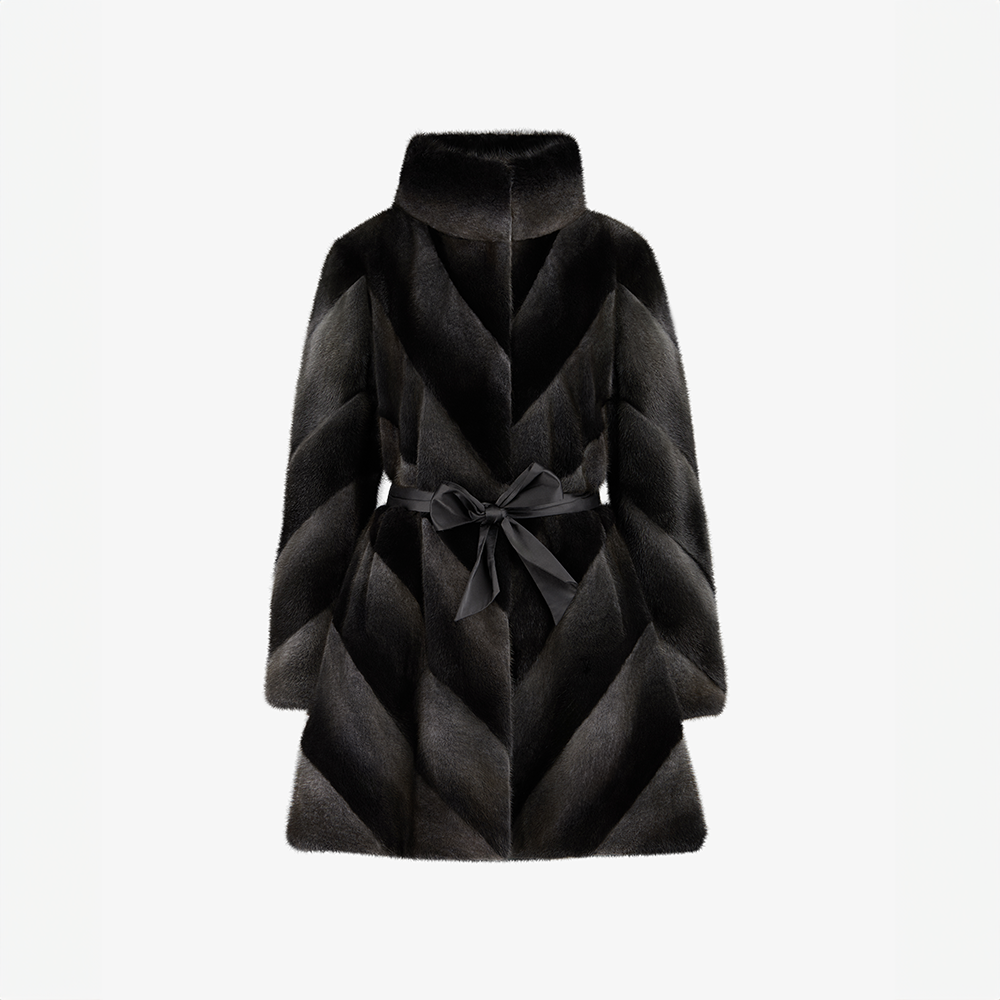 Cappotto di visone con collo alto e lavorazione diagonale danubio 90 cm