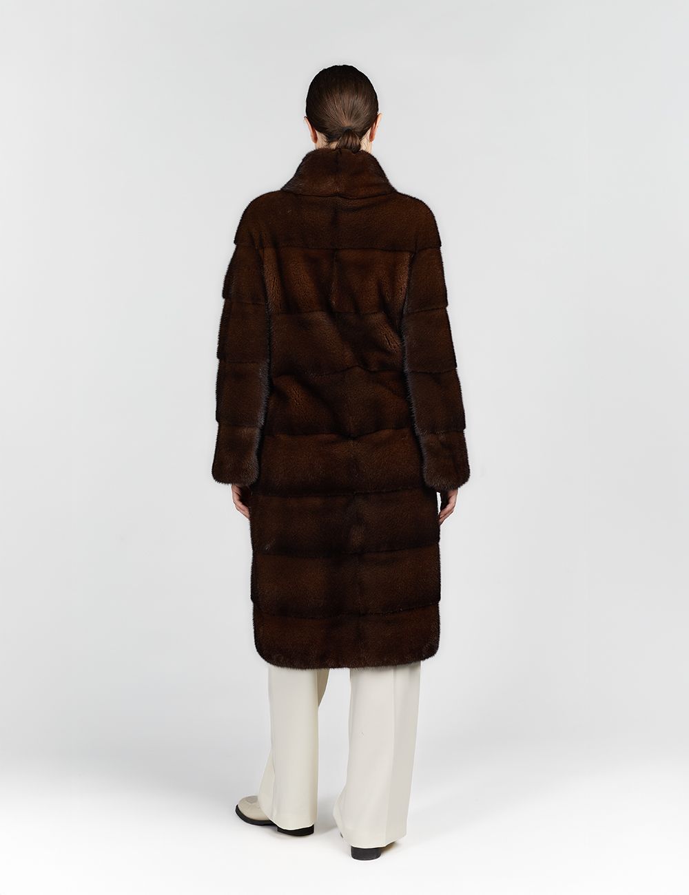 Cappotto in visone lungo con collo alto mogano 105cm
