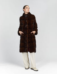 Cappotto in visone lungo con collo alto mogano 105cm