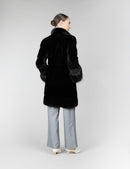 Cappotto di visone con collo inglese e maniche in volpe, nero, 90 cm
