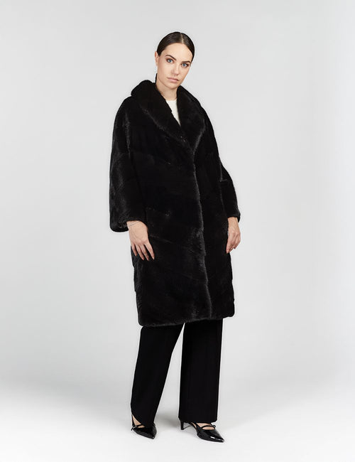 Cappotto di visone con collo inglese e lavorazione diagonale nero 100 cm