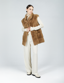 Gilet in visone con collo alto beige 75 cm