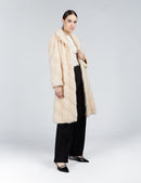 Cappotto in visone aderenre con gonna a ruota panna 100cm