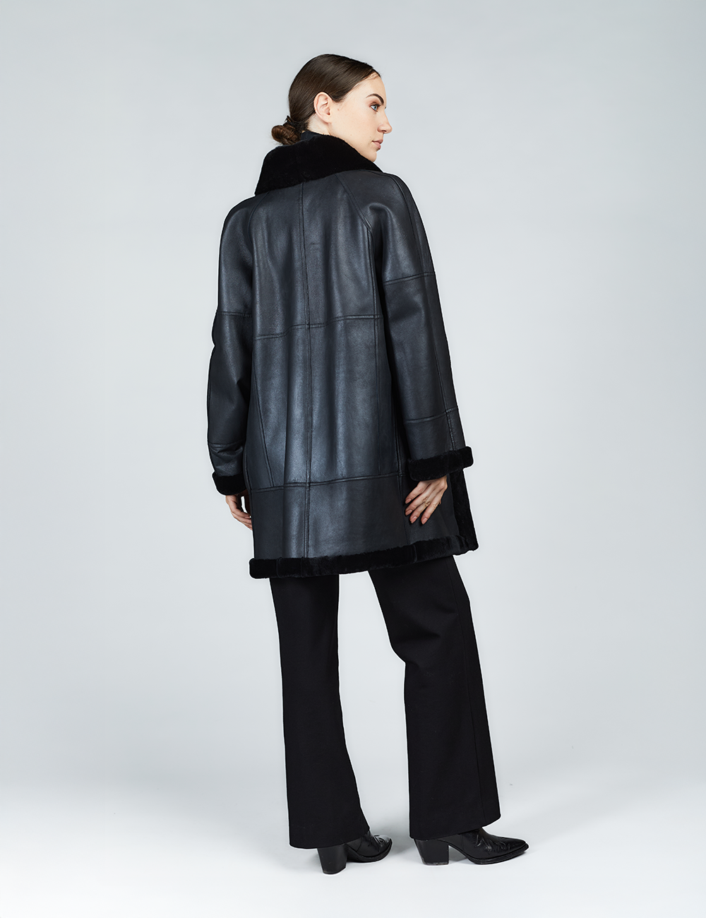 Cappotto in rex reversibile con collo alto nero 85 cm