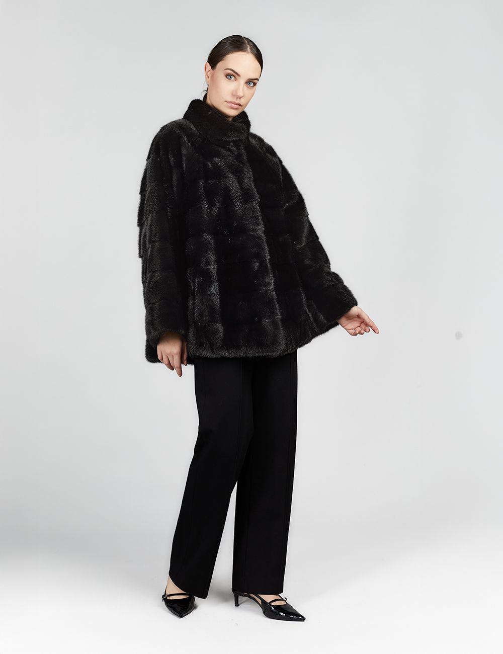 Mink coat without black collar, 75 cm.