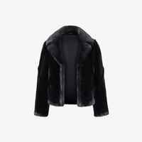 Veste courte en vison rasé avec col anglais noir de 55 cm.
