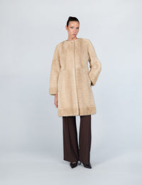 Manteau de vison fileté sans col, rouge, 90 cm