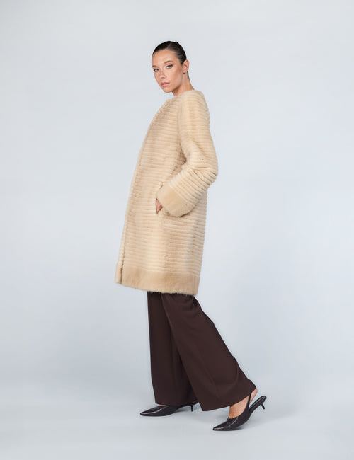 Manteau de vison fileté sans col, rouge, 90 cm