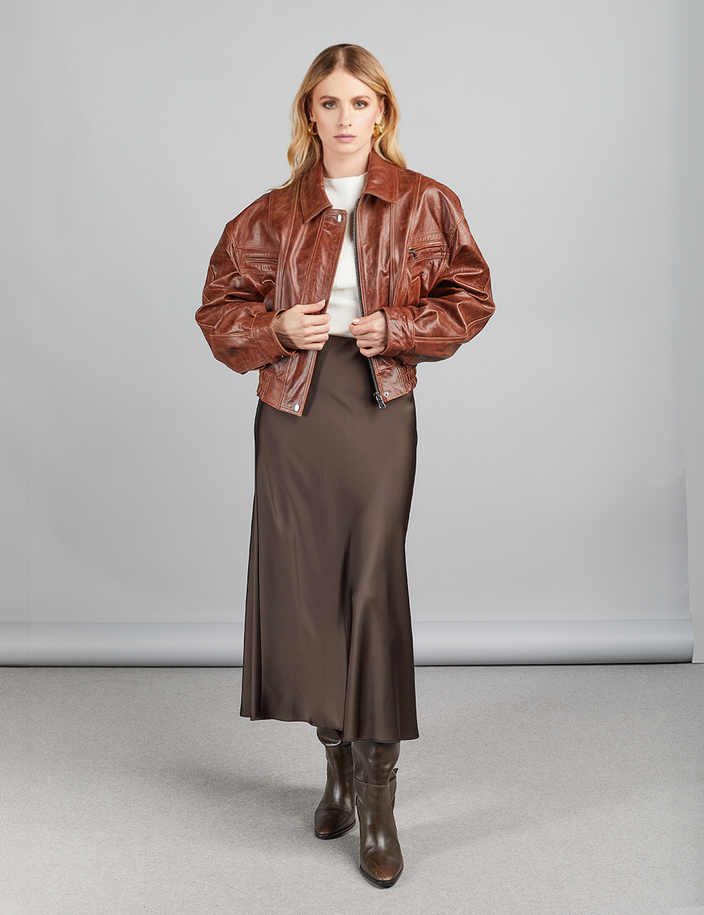 Bomber crop di pelle con elastico e zip cognac 50 cm