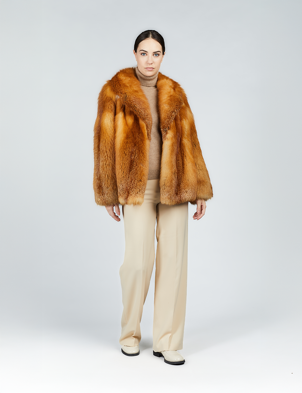 Giacca corta in volpe rossa pelle intera e collo inglese 65cm