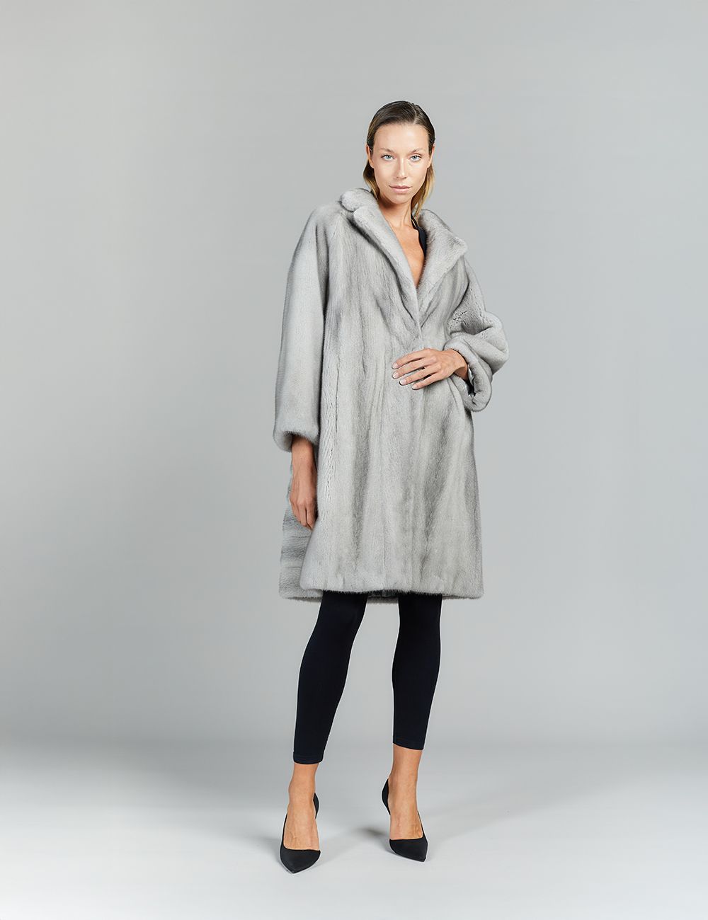 Cappotto in visone, collo inglese, zaffiro, 95 cm