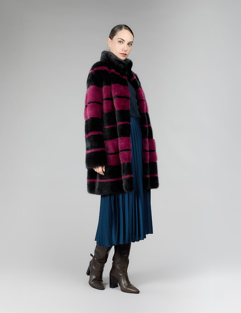 Cappotto di visone con collo alto e fantasia geometrica, purple, 85 cm